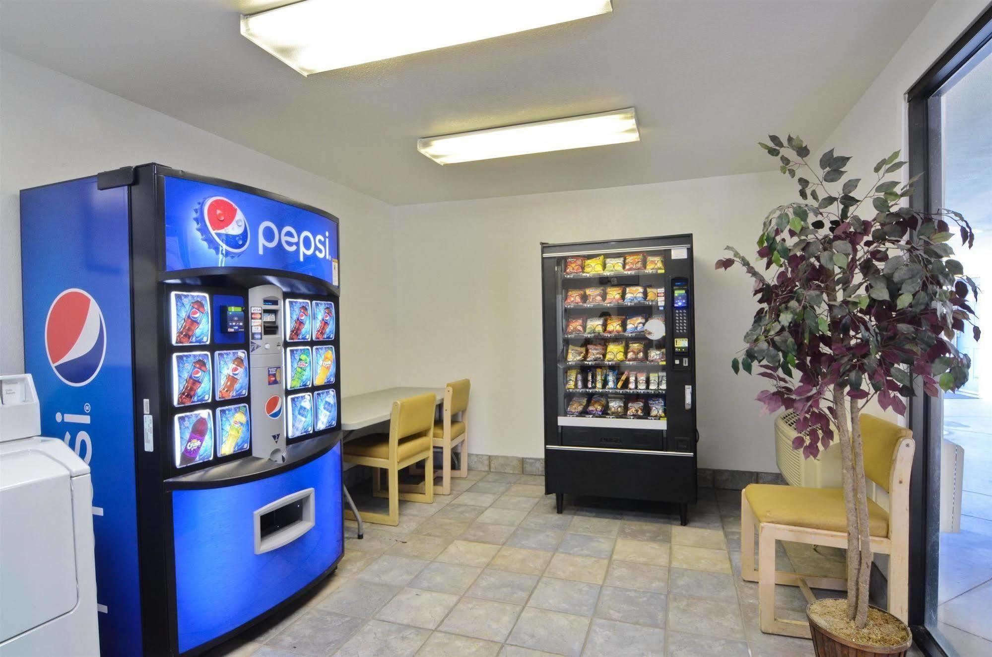 Motel 6-Palm Springs, CA - East - Palm Canyon Exterior foto